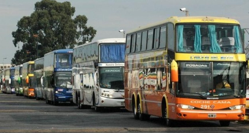 El gobierno desregula el transporte automotor de larga y mediana distancia