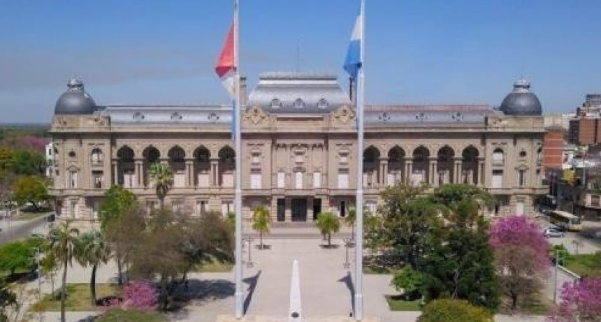 Estatales y docentes de Santa Fe vuelven a negociar en paritarias