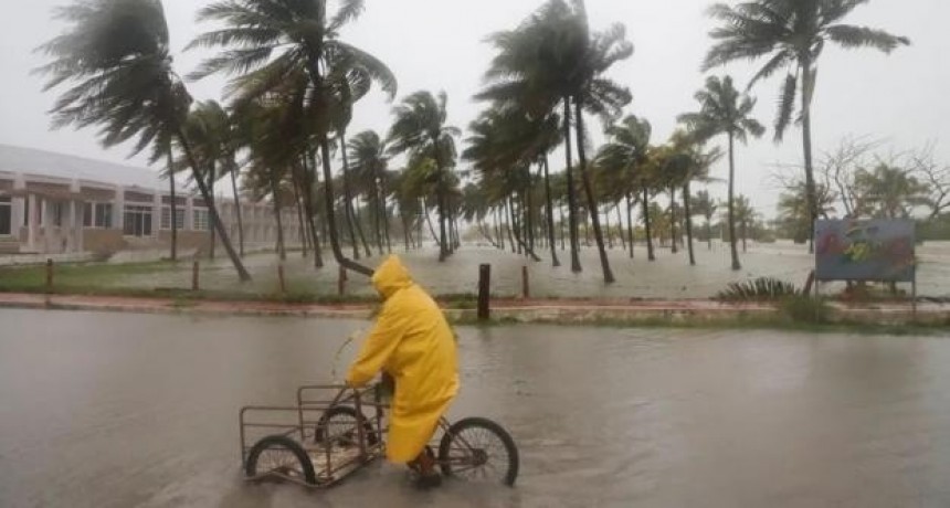 Rige un alerta total en Florida por el huracán Milton.” Podría ser el desastre natural del siglo”