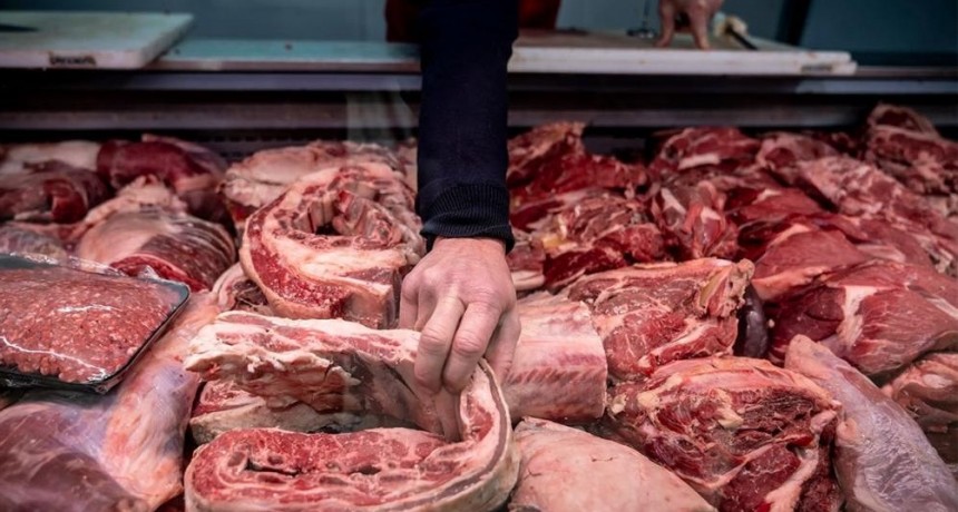 Comer asado, un lujo: el consumo de carne bajó un 50%