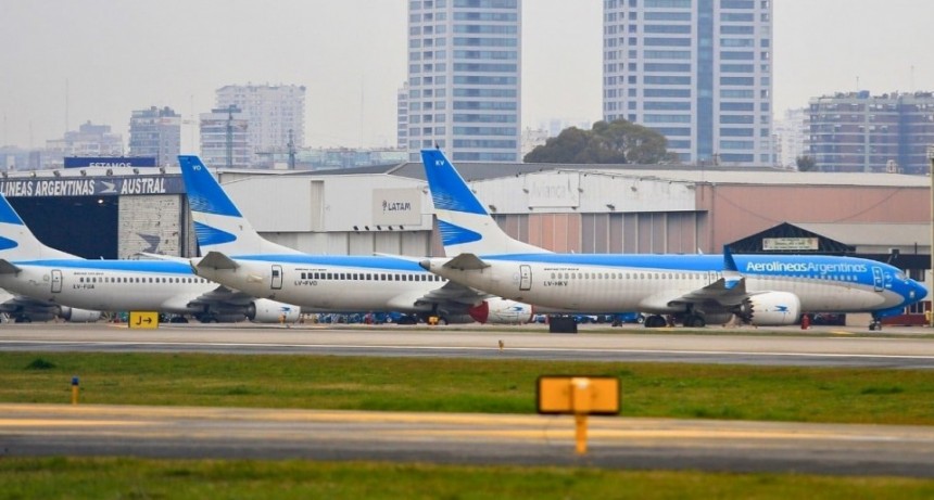 El oficialismo, con apoyo del PRO y la UCR, logró dictamen para privatizar Aerolíneas Argentinas