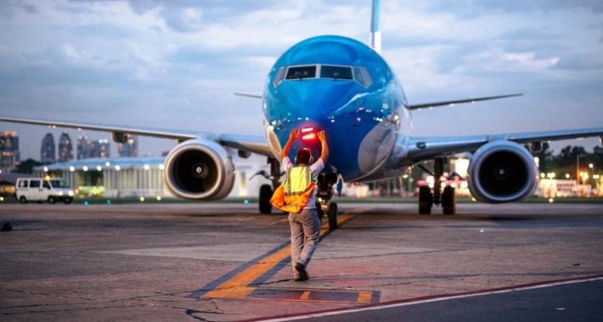 El Gobierno le quitó la exclusividad a Aerolíneas Argentinas en Aeroparque