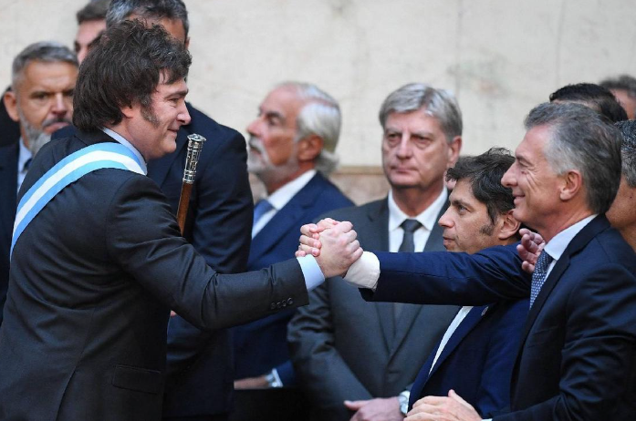 Milei-Macri: Yo te amo; yo tampoco