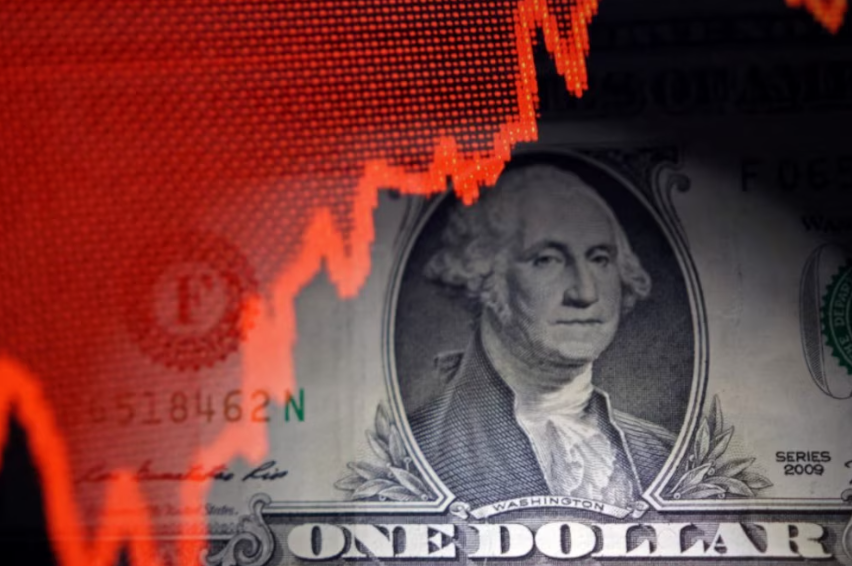 El dólar volvió a subir, tocó un precio récord y quedó muy cerca del techo de la banda cambiaria