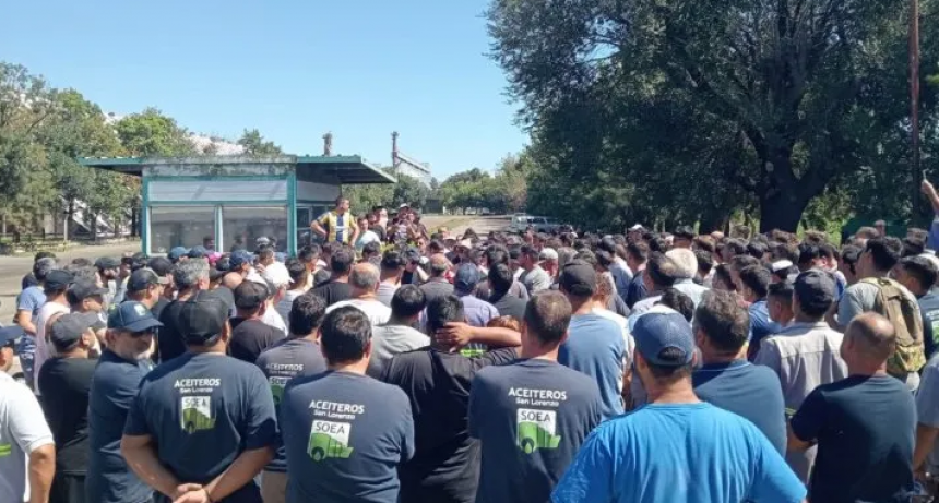 Aceiteros inician un paro nacional en reclamo de aumento salarial