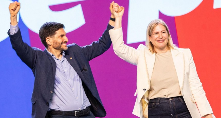 Encuesta en Santa Fe: Provincias Unidas y el kirchnerismo se disputan la cima, con la Libertad Avanza en caída