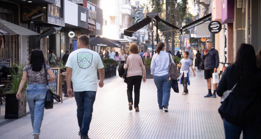 Casi la mitad de los comercios en Santa Fe no logró aumentar su facturación real en septiembre: