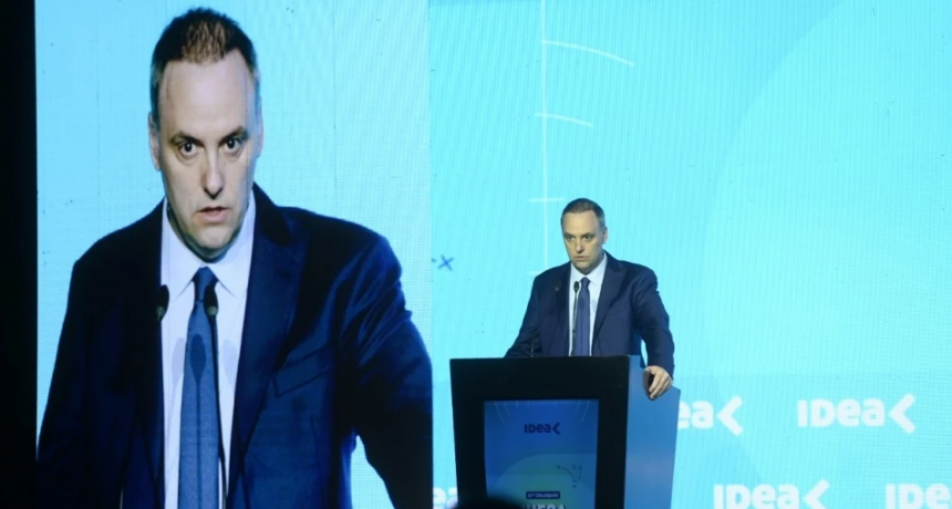 Adorni anuncia la “revolución productiva” en nombre del presidente Javier MIlei