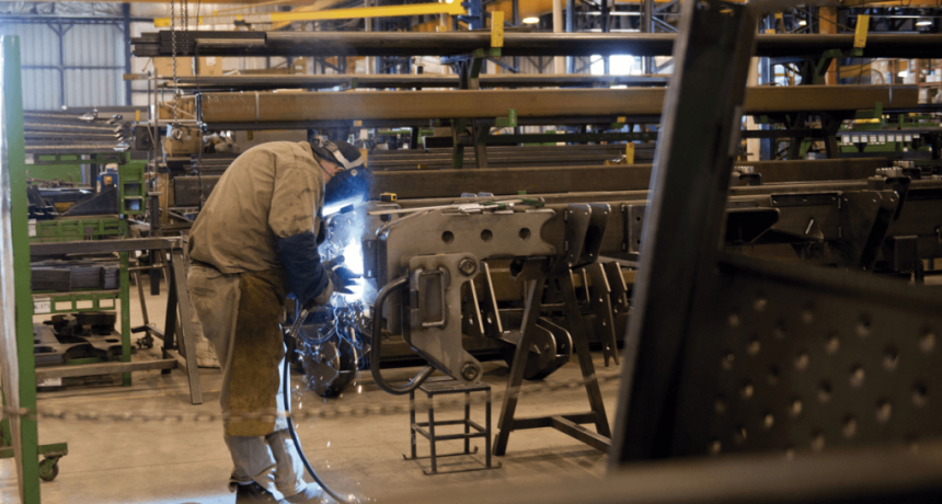 En un a&ntilde;o, cay&oacute; 5% el empleo en la maquinaria agr&iacute;cola: se perdieron unos 700 puestos formales