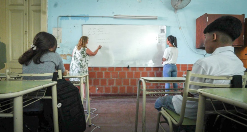 Fen&oacute;meno El Ni&ntilde;o en Santa Fe: el ministro Jos&eacute; Goity confirm&oacute; que las escuelas no ser&aacute;n centros de evacuados