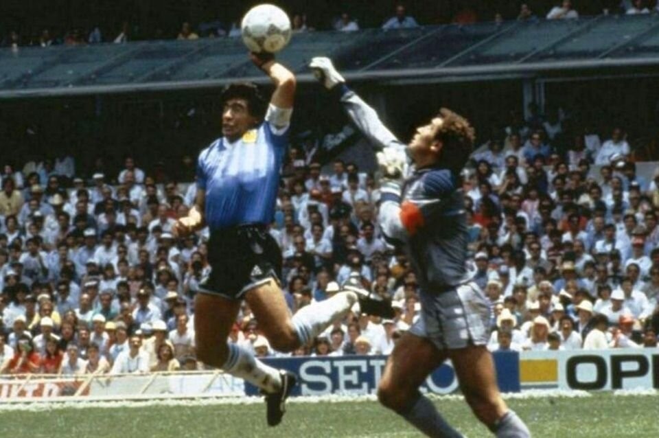 La Mano de Dios, otro de los goles inolvidables de Maradona