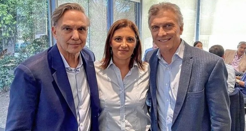 Betina Florito junto a Macri y Pichetto en la ciudad de Paran&aacute;