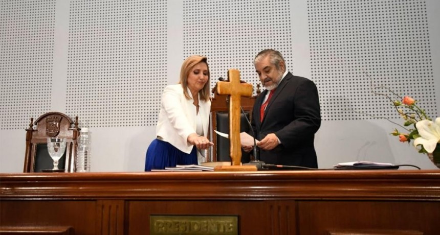 Norma Fuentes asumi&oacute; un nuevo mandato como intendente de la Madre de Ciudades