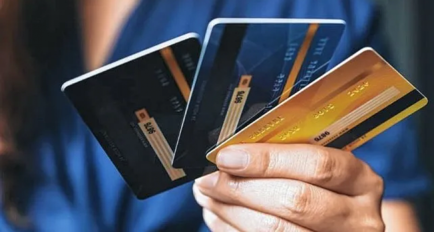 Nuevo d&oacute;lar para extranjeros: les reconocer&aacute;n un cambio m&aacute;s alto en compras con tarjeta