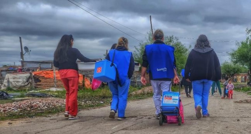 Los equipos de salud salen a la calle para vacunar a menores de 4 a&ntilde;os contra sarampi&oacute;n, rub&eacute;ola, paperas y polio