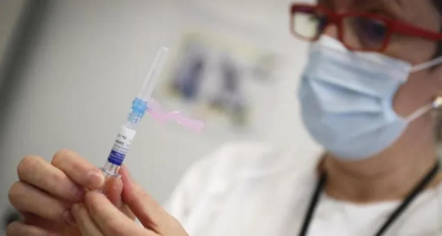 Quinta dosis contra el Covid: arranca la vacunaci&oacute;n y Santa Fe define c&oacute;mo se aplicar&aacute;