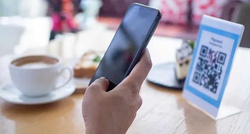 Los pagos a trav&eacute;s de celulares ya equivalen a 4 de cada 5 operaciones con tarjeta de d&eacute;bito