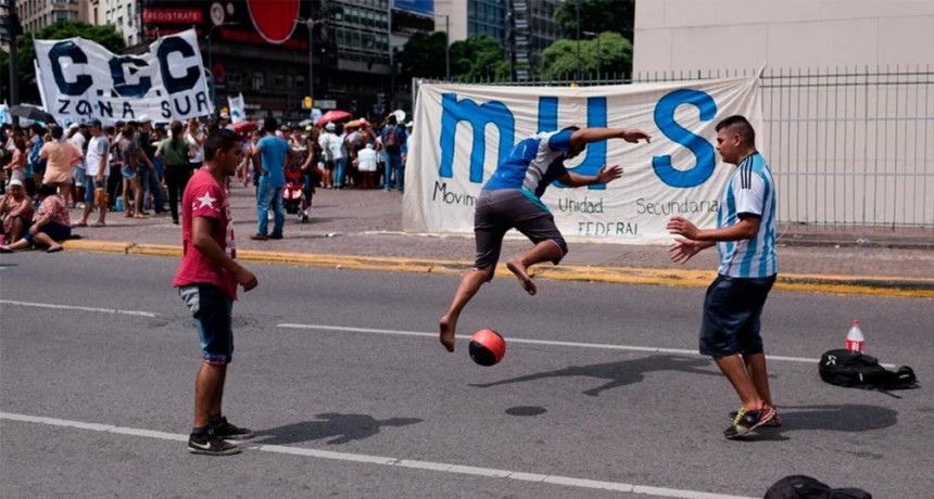 Casi 2.800 muertos cobran el plan Potenciar Trabajo y otros beneficiarios tienen m&aacute;s de dos propiedades
