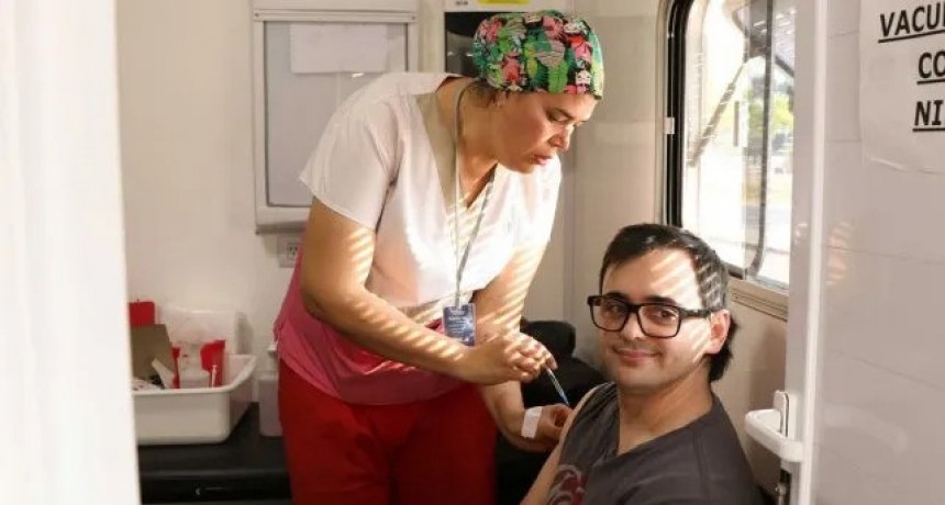 Este lunes comienza la aplicaci&oacute;n de la quinta dosis contra el Covid en Santa Fe