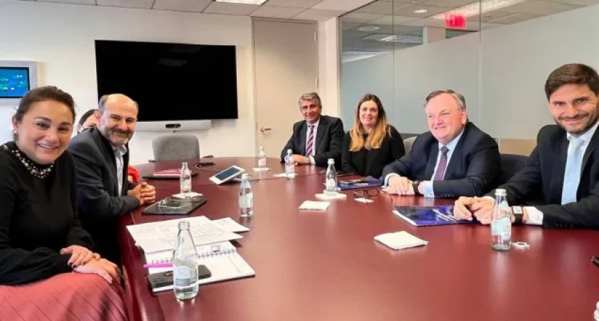 Pullaro y Michlig presentaron en el BID proyectos de inversi&oacute;n para obras en la provincia