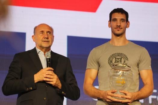 Perotti participó de la entrega de premios a los deportistas santafesinos destacados del 2023 