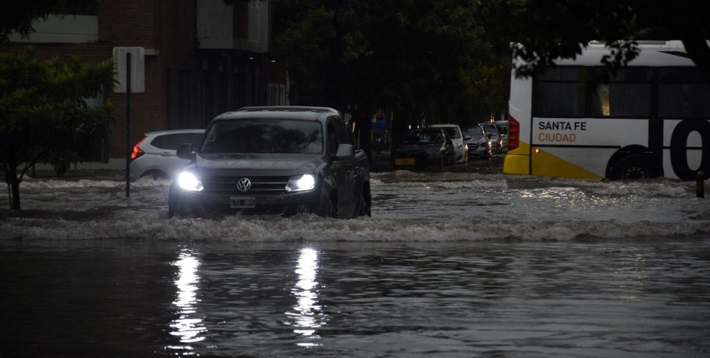 ¿Puede ocurrir en Santa Fe el fenómeno climatológico extremo DANA, que lleva más de 200 muertos en España?