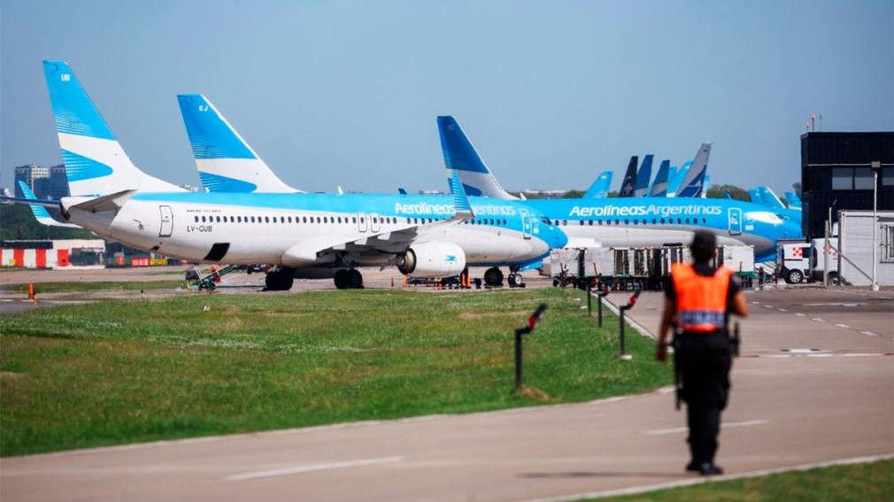 Aerolíneas Argentinas acordó con los sindicatos y dio por terminado el conflicto gremial