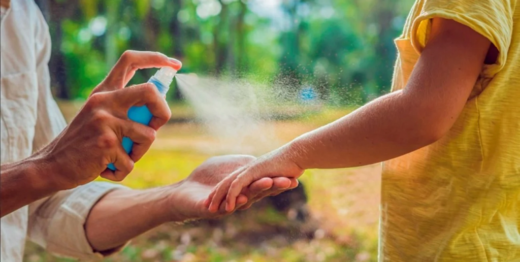 Temporada de dengue: la ANMAT flexibilizó la producción de repelente para evitar faltantes