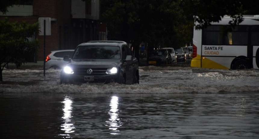 ¿Puede ocurrir en Santa Fe el fenómeno climatológico extremo DANA, que lleva más de 200 muertos en España?