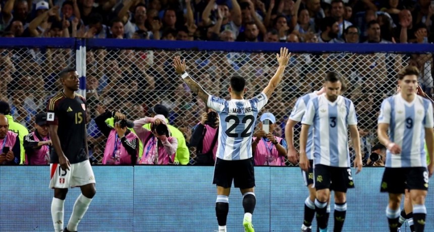 Feliz fin de año para la Selección: ganó 1-0 ante Perú en La Bombonera