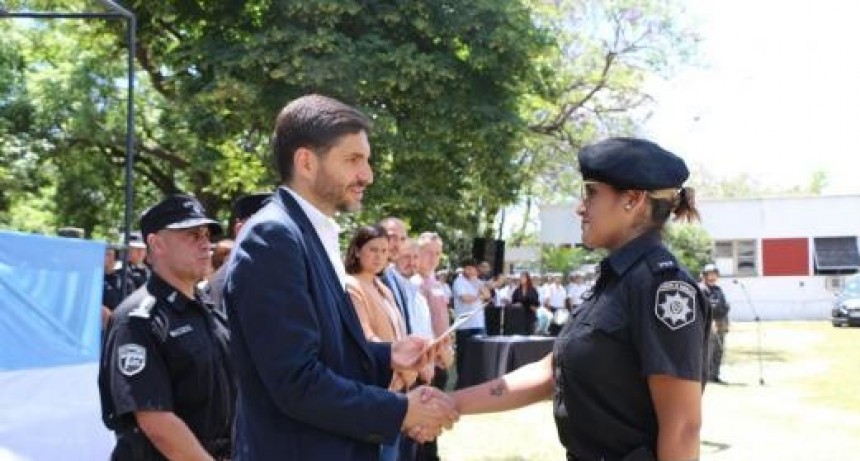 Pullaro: “Es heroico lo que hizo nuestra Policía por el bienestar de los santafesinos en estos meses”