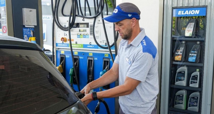 Vuelven a subir las naftas: el domingo habrá un incremento de hasta 3%