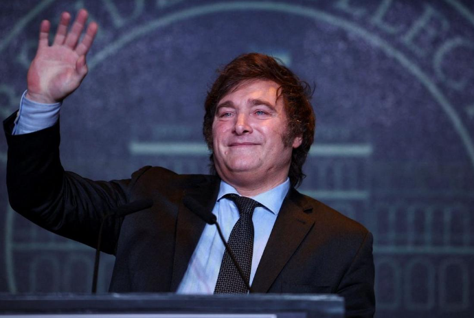 El Presidente se siente respaldado por la sociedad pero no por la política