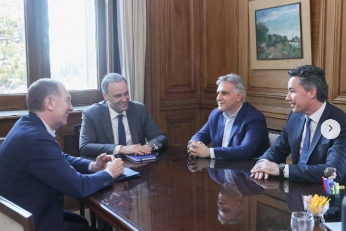 El Gobierno busca consenso con los gobernadores: se reunió con Llaryora y Orrego