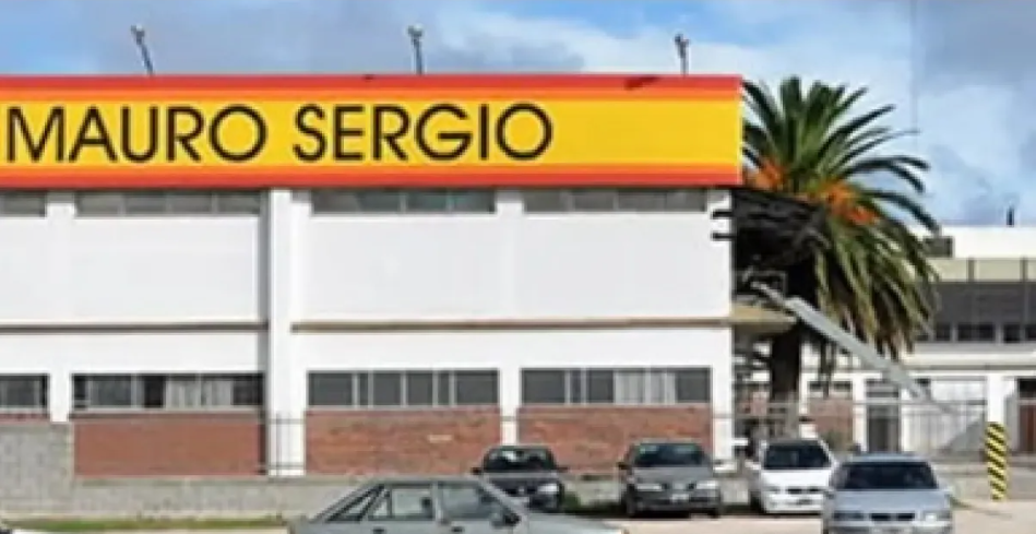 Una emblemática fábrica de suéteres suspende a 170 empleados hasta marzo 