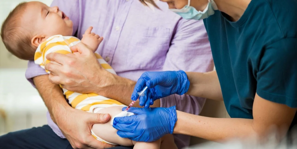 Un llamado de Salud para completar los esquemas de vacunación desde el embarazo