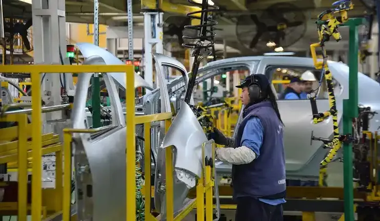 Renault deja de fabricar Sandero, Logan y Stepway en Córdoba