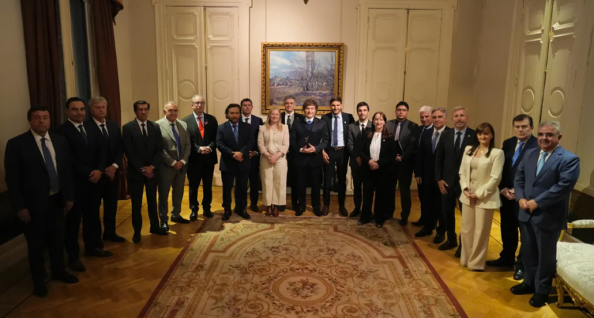 Tras las elecciones, los gobernadores le dan un guiño a Javier Milei, pero no un cheque en blanco