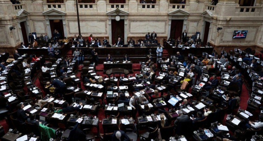 La reforma laboral desafía a las cúpulas sindicales pero también a las empresariales