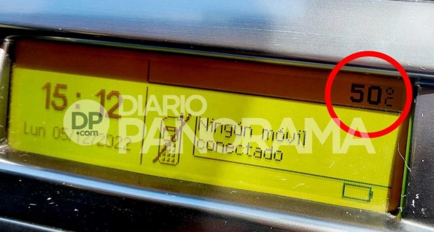 Infernal: la temperatura adentro de un auto en Santiago del Estero super&oacute; los 50&ordm;