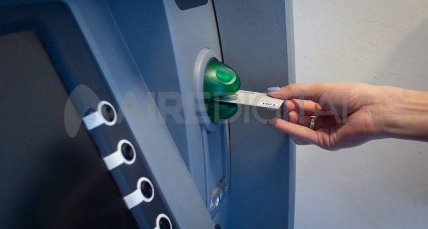 Cronograma de pago: cu&aacute;ndo cobran el aguinaldo los empleados p&uacute;blicos y jubilados de la provincia