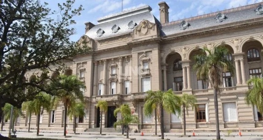 La provincia de Santa Fe decret&oacute; asueto administrativo para los d&iacute;as 23 y 30 de diciembre