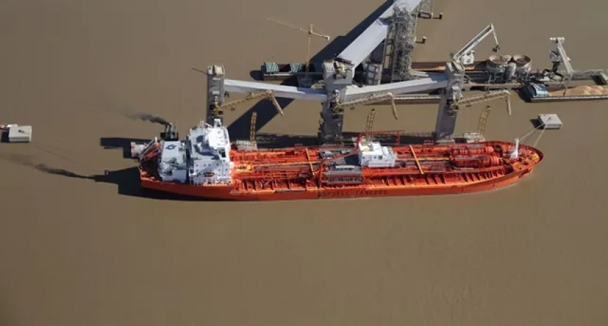 Mejor&oacute; la altura del Paran&aacute; y la carga de los buques lleg&oacute; a m&aacute;ximos de tres a&ntilde;os