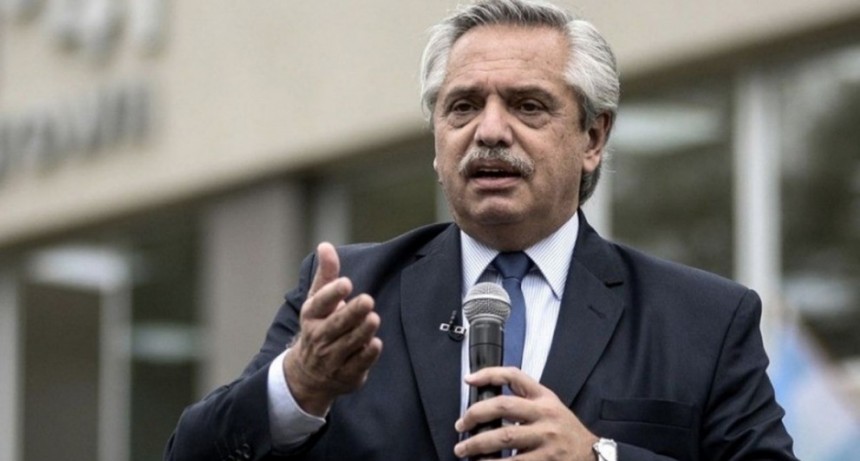 El presidente arribar&aacute; hoy a Santiago para firma de convenios e inaugurar obra