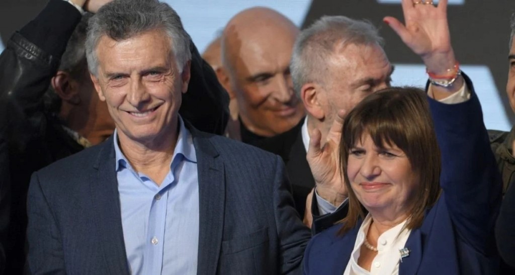 Macri celebró las designaciones de Bullrich y Caputo, pero aclaró que ambos asumen un compromiso “personal”
