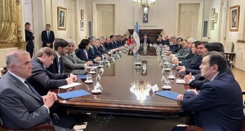 Javier Milei se reunió con los gobernadores, les pidió apoyo y prometió restituir fondos coparticipables
