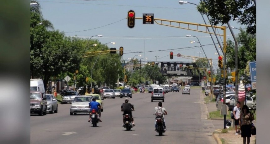 Santa Fe: una multa por cruzar el semáforo en rojo puede costar más de $ 2 millones