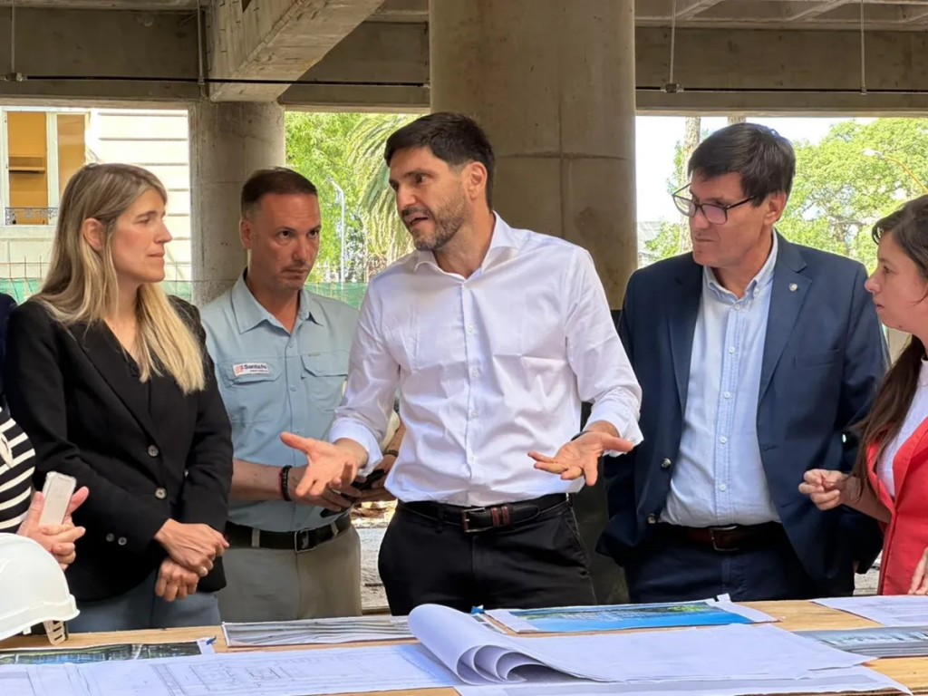 A la espera de una convocatoria, Maximiliano Pullaro marcó límites a Nación: 