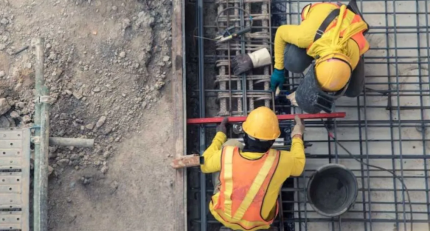 Golpe a la recuperación: la economía retrocedió 0,4% en octubre y cortó tres meses de alza