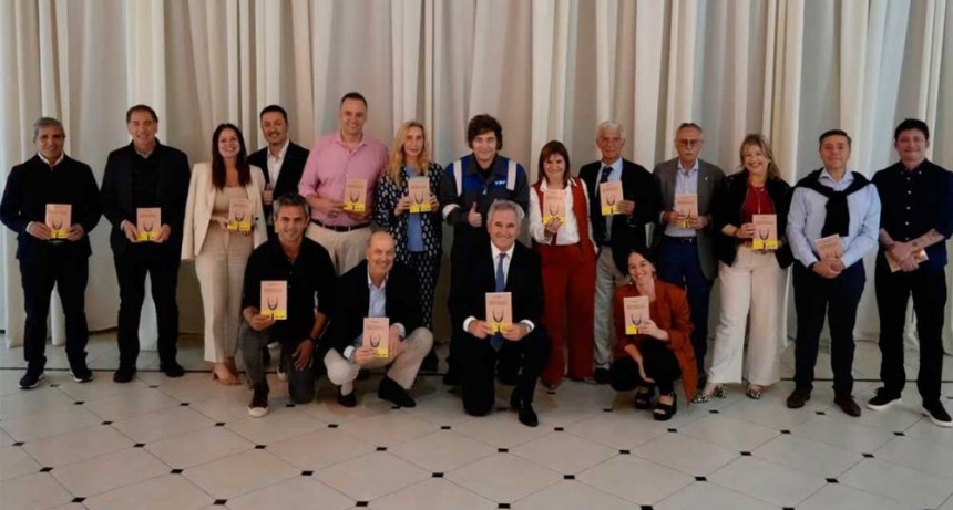 Javier Milei reunió al Gabinete en Olivos con un asado para hacer un balance del año y proyectar el 2026